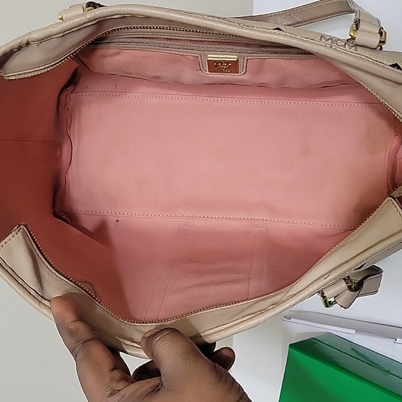 MCM Ltd. Ed.  Cream and peach Visetos Zippered Tote - Picture 10 of 13